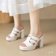 9 cm high square heel clogs