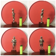 Vintage 15 / 16th century Knight in armour (Chevalier Amure) diecast