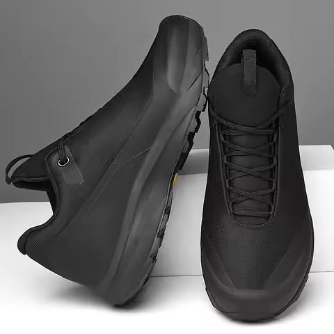 Lightweight Men's Trainers Comfortable Mesh Running Shoes Hot-selling Sneakers Daily Training Shoes 