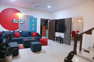 Vila 3500 m² dengan 4 bilik tidur dan 4 bilik mandi peribadi di Madhapur (Row House 4 BHK - 4 balcon