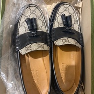 Gucci 流蘇皮鞋