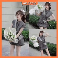 Set of mussel-sleeved shirt with ruffles on the chest + A-line skirt with ruffled hem pants in Korea