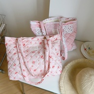 Fleur Quilted Totebag Coquette Flower