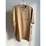 FOG ESSENTIALS SS Tee Sand (SS23)