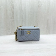 CHANEL灰色羊皮金色調節扣長盒子AP2303