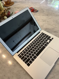 Apple macbook air 2014 13 inch Laptop