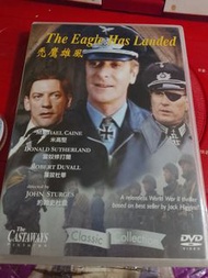 禿鷹雄風電影dvd   隻碟無花有中英文字幕    1976年拍攝的根據同名小說改編而成的英國電影，它是特種作戰電影經典作。它講述的是1943年時納粹德國以16名傘兵降落到英國境內化妝作自由波蘭軍，準