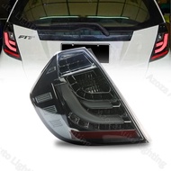 ชุดไฟท้าย LED แต่งรถ สไตล์ JDM สีควัน แบรนด์ SONAR ผลิตไต้หวัน สำหรับ Honda Jazz GE ปี 2008‑2010 ติด