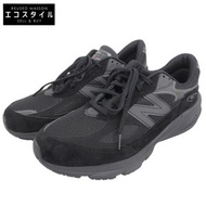 Like new New Balance Triple Black V6 low-top sneakers, men's, size 9.5cm (US), U990BB6.