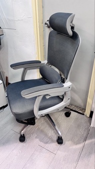 人體工學辦公椅／電腦椅（附腳踏，可調校）Ergonomic Office Chair / Computer Chair (with Footrest, Adjustable)