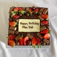 Brownice.Mlg Berry Sweet 18X18Cm | Hampers Brownies | Kue Ulang Tahun