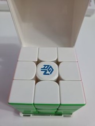 Gan13 Maglev 3x3扭計骰（霧面）