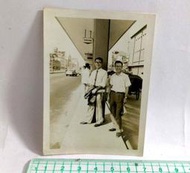 [懷古菲林] 早期老公車站的老照片(人力三輪車台北終點站 火車站中華路？)