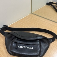 Balenciaga 巴黎世家腰包