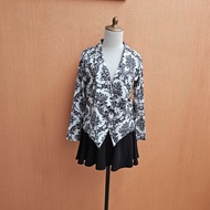 atasan blazer wanita putih motif batik hitam M L cewek MEWAH lengan panjang outer cute