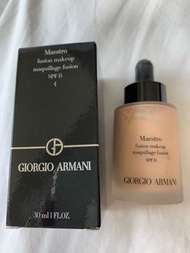 Giorgio Armani 粉底 maestro 4