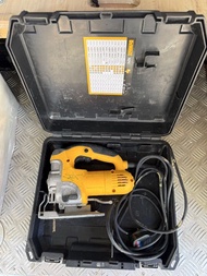 DEWALT DWC400 曲線鋸連工具箱