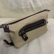 全新 ETIENNE AIGNER Travel Pouch