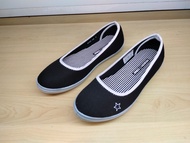 Bata North Star Slip On Wanita Bahan Canvas Awet Sepatu Flat Terbaru Warna Hitam