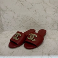 CHANEL紅色羊皮黑拚綠紅琺瑯LOGO拖鞋 _ 36.5