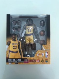 全新 Medicom Toy Mafex No 127 LeBron James NBA Los Angeles Laker
