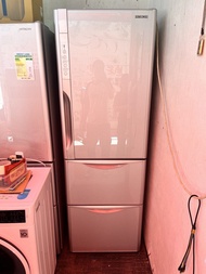 日立牌三門雪櫃，高180cm