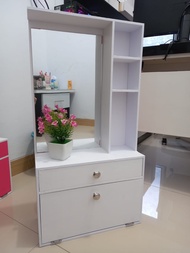 Rak Kaca Rias Makeup Dinding Gantung Ukuran