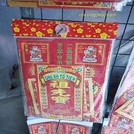Offering paper to the ancestors