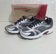 Sepatu SAUCONY - USA - Size 45 sd 45.5 sd 46 - Original 100% - Second