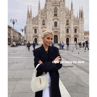 One Second Blogger FilterCelebrity Blogger's Favorite Classic Jackie1961 Trumpet Handbag