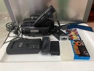 Made in 🇯🇵 Sony video camera recorder CCD-TR636 全部齊✅兩個電➕一濕電充電座➕remote 💯work 👌🏻另送🆕8mm帶 及一盒已開過的帶⚠️睇下面註