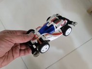 四驅車