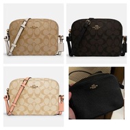 Coach handbag,  bag, 手袋，斜揹袋， crossbody, 細相機袋， camera bag, c logo，黑色，深藍色，紅色，淺啡色