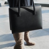 【 日本直送　名牌中古包 】LOEWE ロエベ ハンドバッグ ブラック ロゴ レザー vintage ヴィンテージ オールド ru2436