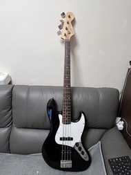 Squier by Fender Jazz Bass 電結他