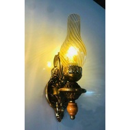 Decorative wall-mounted altar lamp (Yellow light bulb included)