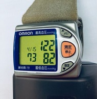 日版 HEM-639 OMRON 歐姆龍 手腕式 自動血壓計 電子血壓計 Blood Pressure Monitor