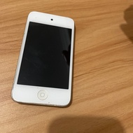 Kanibalan iPod Touch 4