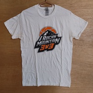 Baju Bundle Vintage Gildan Dryblend Rocky Mountain 3V3 Basketball Graphic T-Shirt Putih Saiz S Prelo