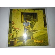 Piring Hitam Vinyl EP L. Ramli