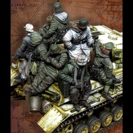 1/35 Tank soldiers, 8 figure Set, Resin Model figure Soldier, WW2 Military themes, Unassembled and u
