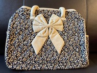 全新 NaRaYa黑色/卡其色蝴蝶手挽袋  100% NaRaYa Black and Khaki Tote Bag