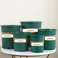 Plastic plant pot, 20cm high, 20cm diameter artificial plant pot