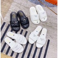 TRAN TRAM FASHION SLIPPERS