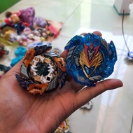 Beyblade Takara Tomy Burst Geist Fafnir, Beyblade Takara Tomy Burst Valkyrie. Selling unit check des