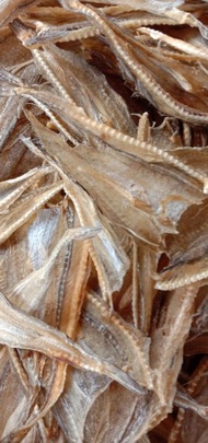 (Ready Stock) Ikan Keropok Lumi Tawau 100g Yang Famous Produk From Sabah Makanan Kering Lautan Segar