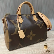 LV M44602 speedy 30 giant 大花Logo 限量波士頓肩背斜背包