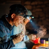 德國Ledlenser HF6R Core 充電式數位調焦頭燈