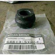 HM - ORIGINAL nissan SERENA C24 FR stable rubber 56613-5V002