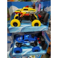 WL-130B Remote-controlled off-road car powered by rechargeable battery, has 4 wheels, random color d